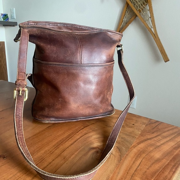 Vintage Leather Coach Bleeker Bucket Crossbody Bag - Picture 3 of 13
